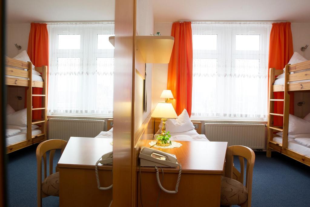 Hotel Heinz Plauen Zimmer foto
