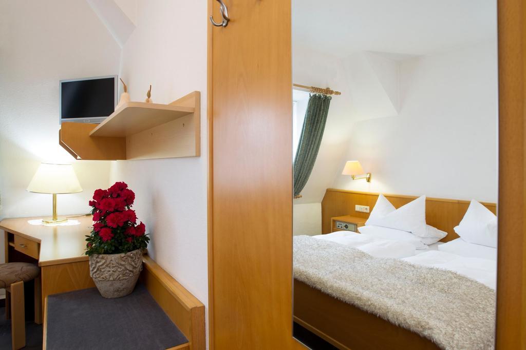 Hotel Heinz Plauen Zimmer foto