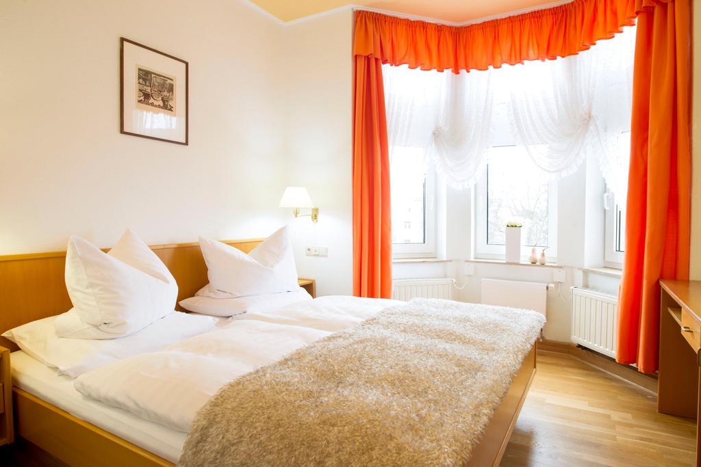 Hotel Heinz Plauen Zimmer foto
