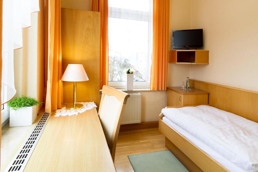 Hotel Heinz Plauen Zimmer foto