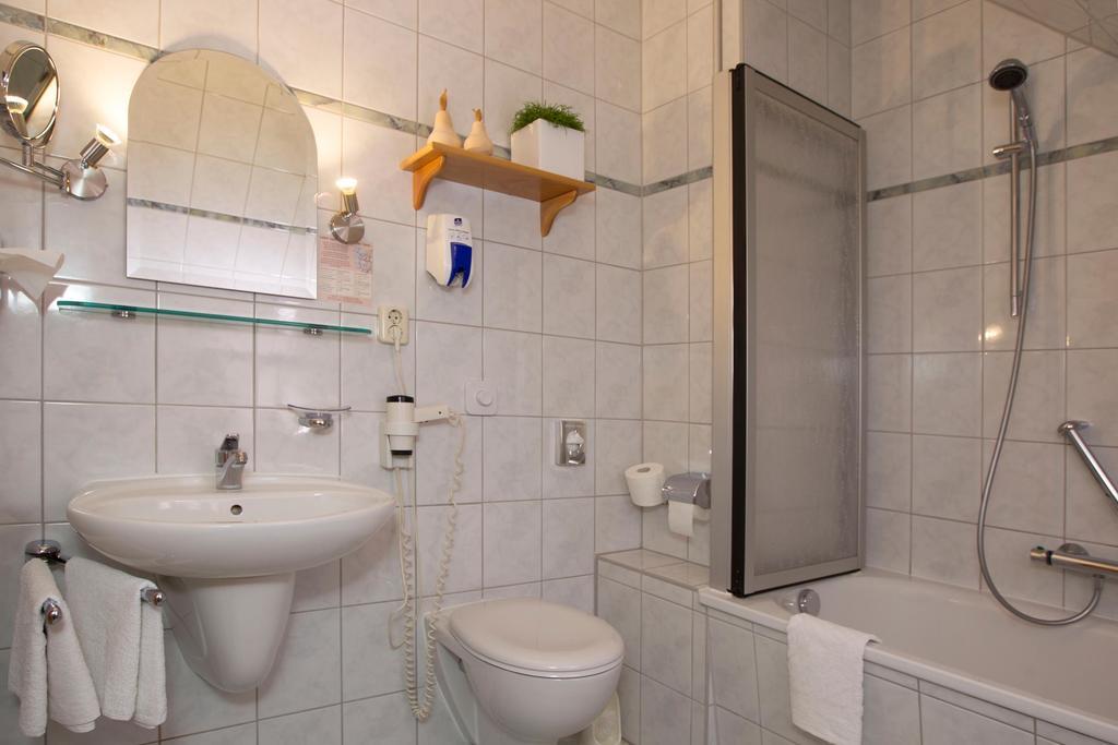 Hotel Heinz Plauen Zimmer foto